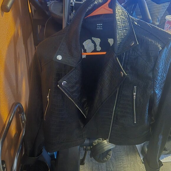 Shein leather type jacket - Picture 1 of 4